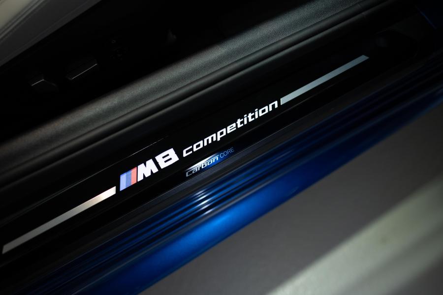 Логотип BMW M8 Competition Coupe (F92) 2020 года  (JP) (фото 13 из 24)